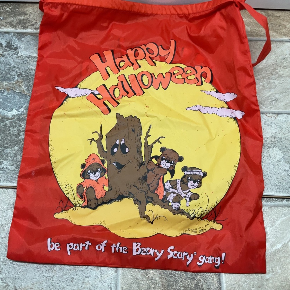 Vintage 1990 House of Lloyd Beary Scary Gang Halloween Red Nylon Bag